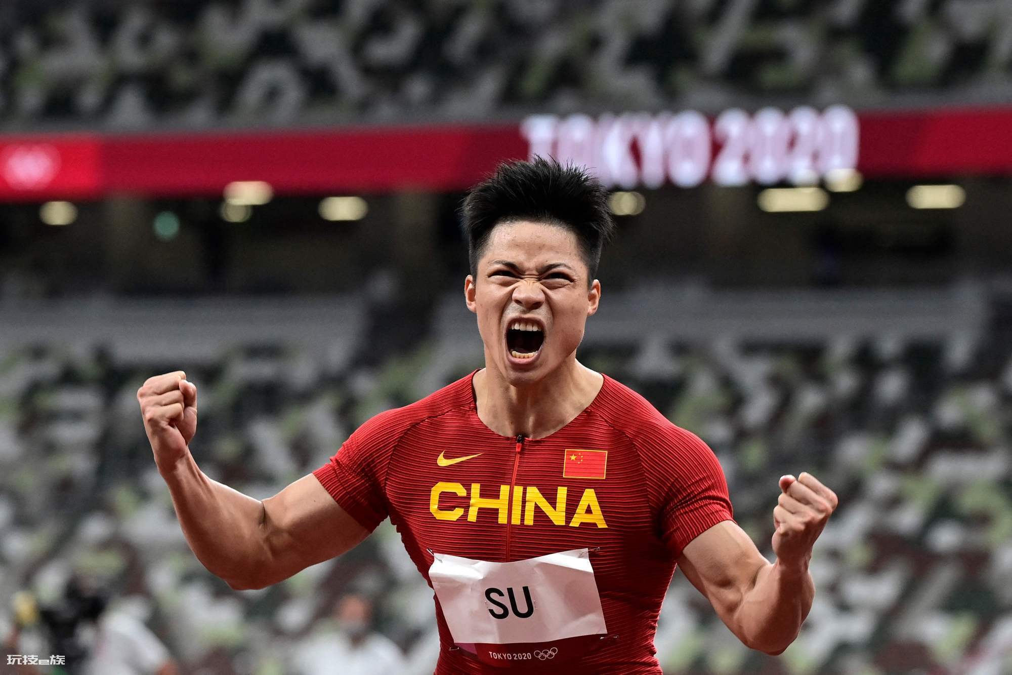 世界几人百米进10秒(世界百米跑得最快是哪几个人)-图片1